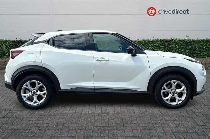 Used Nissan Juke N-Connecta 114 HP (83 kW) 2020 White SUV
