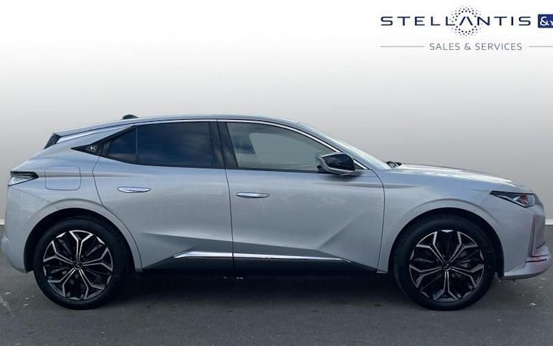 Used DS Automobiles DS4 224 HP (164 kW) 2024 White Hatchback