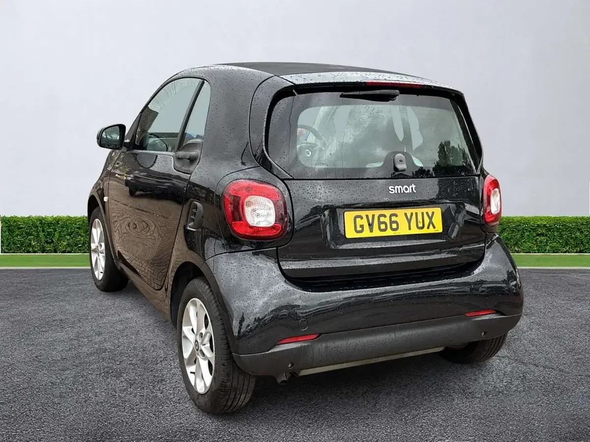 Used Smart ForTwo Coupé Passion 71 HP (52 kW) 2017 Black Coupe