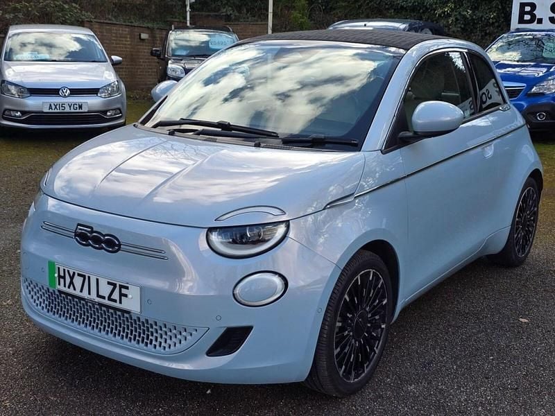 Second-hand Fiat 500e La Prima 86 kW (118 CP) 2021 Albastru Cabrio