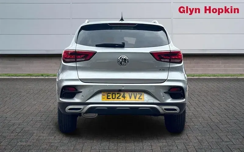 Używany MG ZS Exclusive 111 KM (81 kW) 2024 SUV