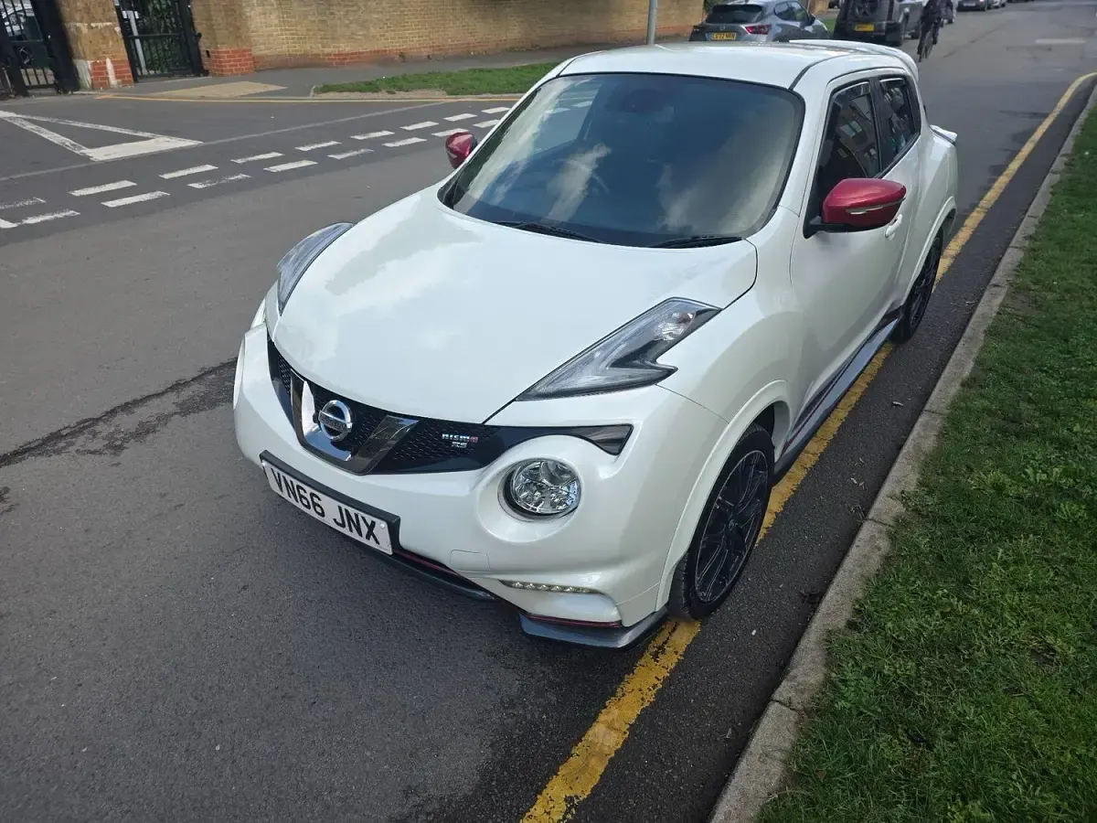 Used Nissan Juke Nismo RS 214 HP (157 kW) 2016 White SUV