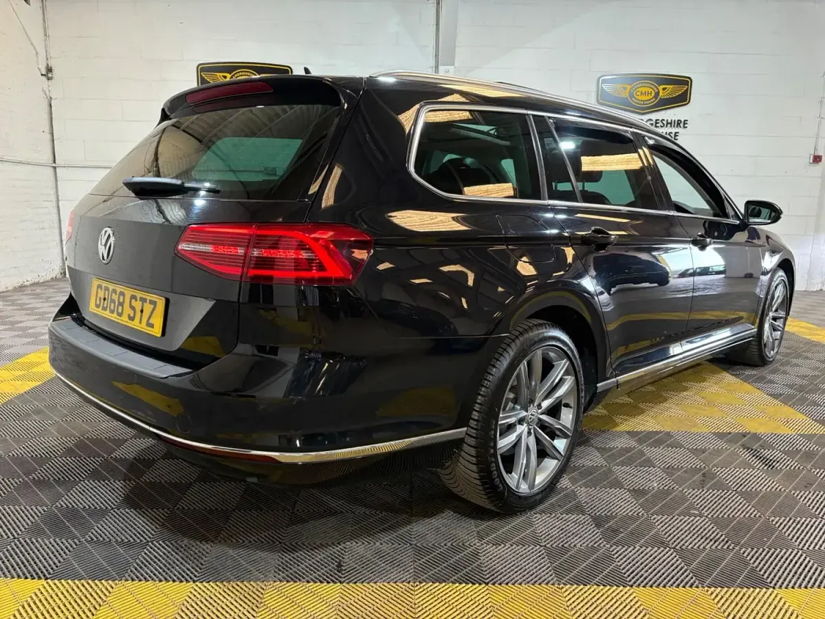 Used VW Passat GT 150 HP (110 kW) 2019 Black Sedan