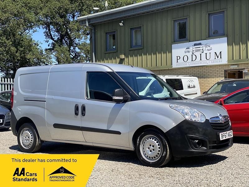 Silver Used 2017 Vauxhall Combo Sportive MPV | £7,990 (Expensive) - Image 1/3