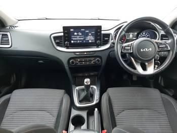 Used Kia XCeed 118 HP (86 kW) 2022 Red SUV