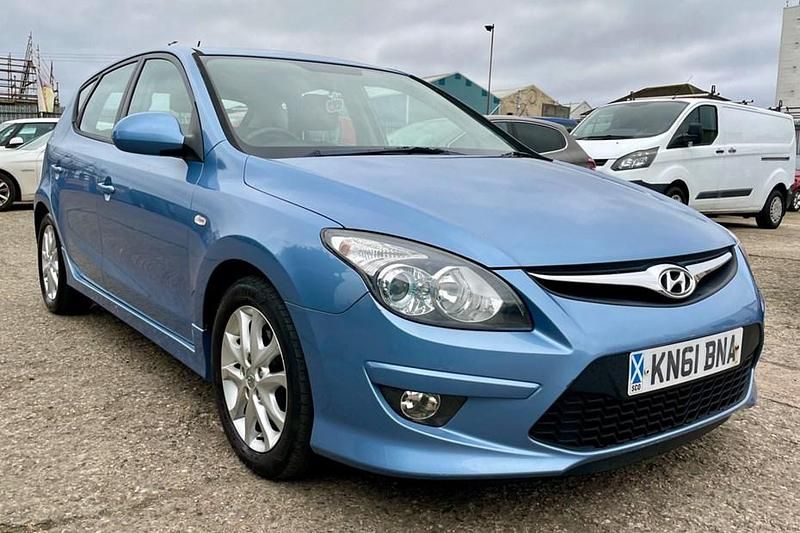Used Hyundai i30 Comfort 113 HP (83 kW) 2011 Blue Hatchback