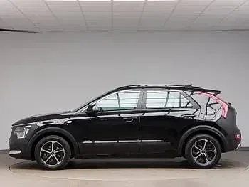 Gebraucht Kia Niro 139 PS (102 kW) 2023 Schwarz SUV