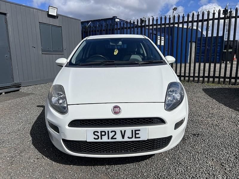 Used Fiat Punto S 77 HP (56 kW) 2012 White Hatchback