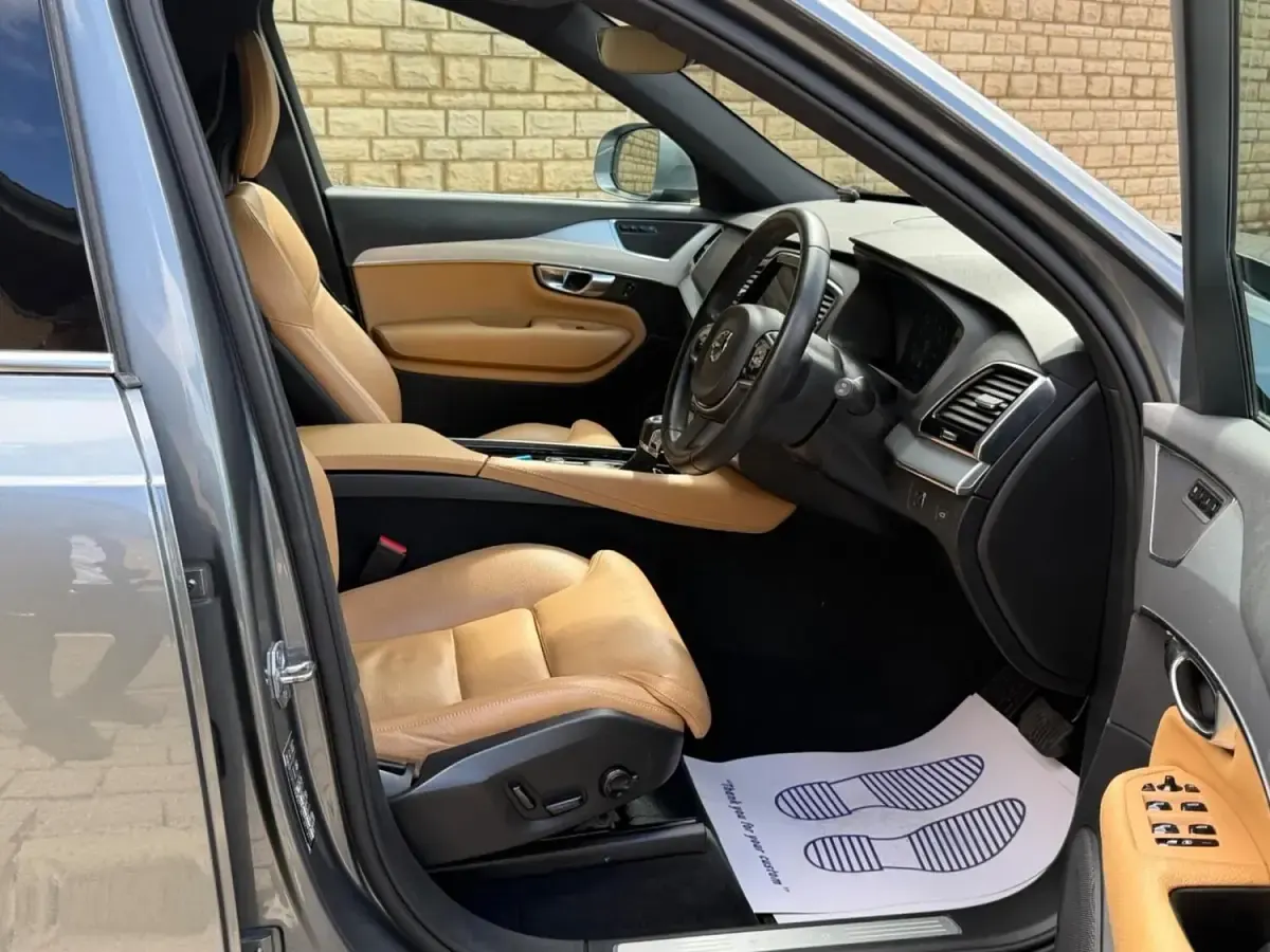 Used Volvo XC90 Inscription 250 HP (183 kW) 2017 Grey SUV