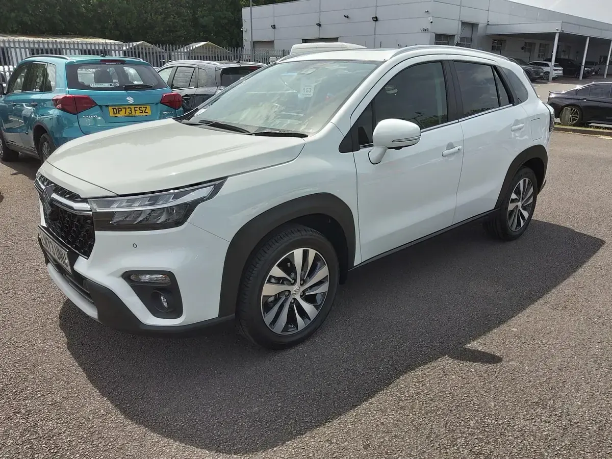 Used Suzuki SX4 115 HP (84 kW) 2023 White Hatchback