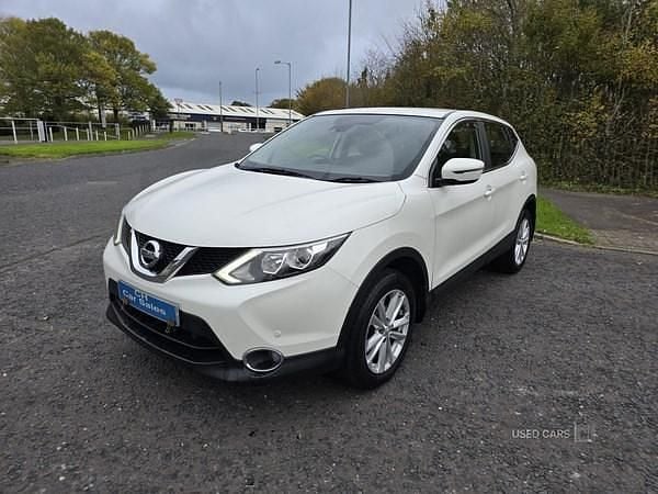 White Used 2017 Nissan Qashqai Acenta SUV | £6,990 (Super price) - Image 1/4