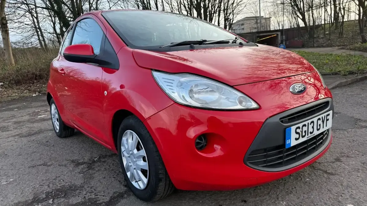 Usado Ford Ka 69 HP (50 kW) 2013 Vermelho Citadino