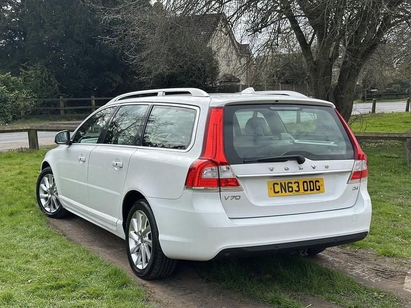 Used Volvo V70 SE Lux 163 HP (119 kW) 2013 White Estate