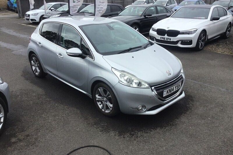 Silver Used 2014 Peugeot 208 Allure Hatchback | £2,995 (Fair price) - Image 1/1