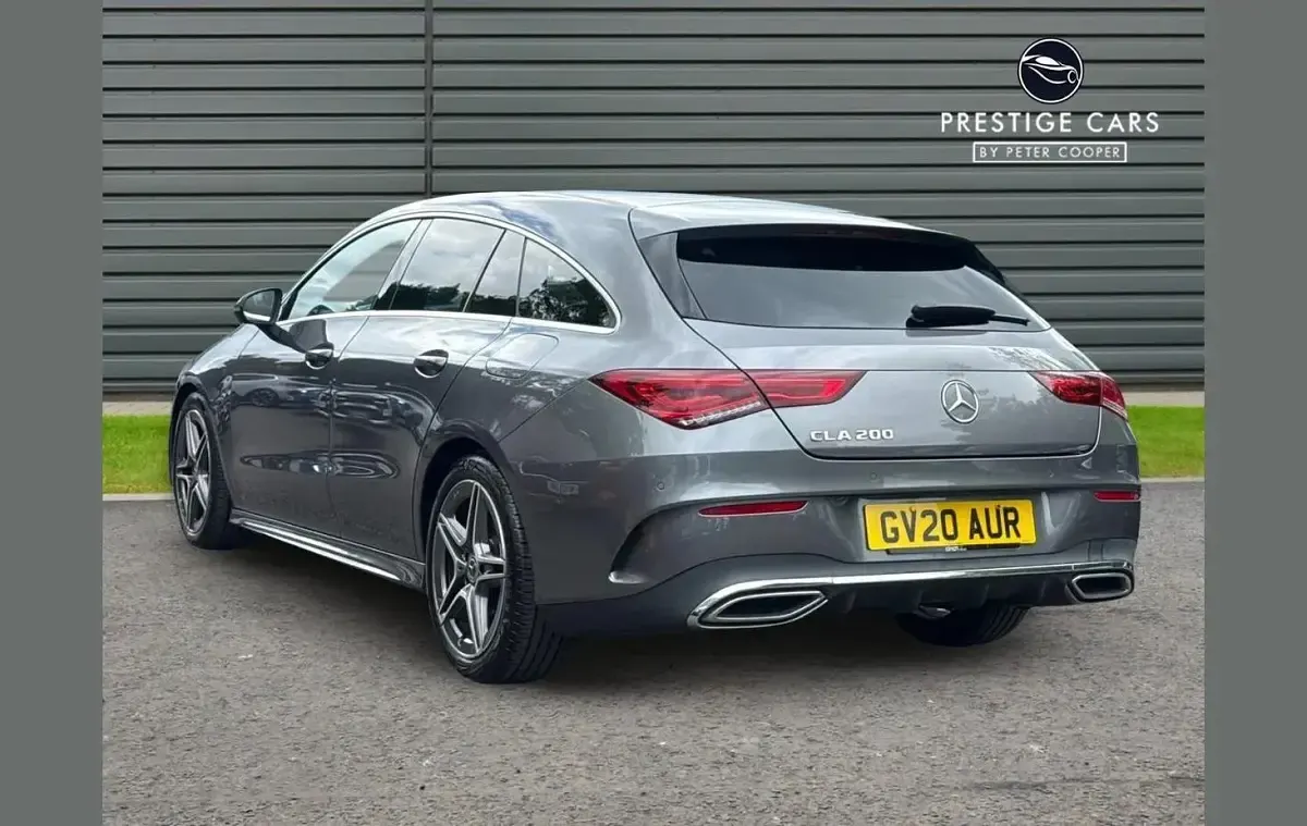 Occasion Mercedes CLA200 AMG line 161 ch (118 kW) 2020 Gris Break