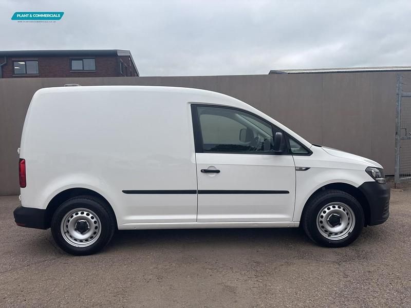 Begagnad VW Caddy Startline 75 HK (55 kW) 2019 Vit Minibuss