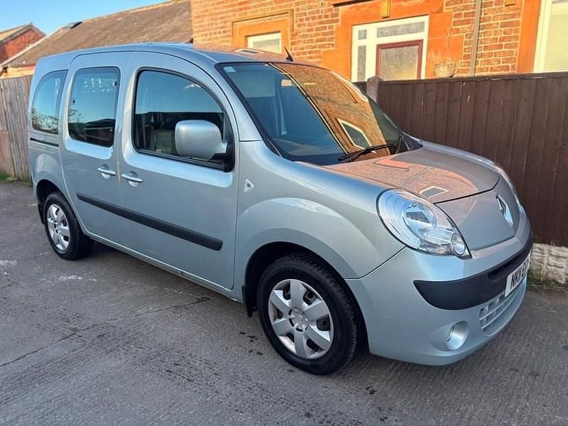 Used Renault Kangoo Expression 105 HP (77 kW) 2011 Metallic grey MPV