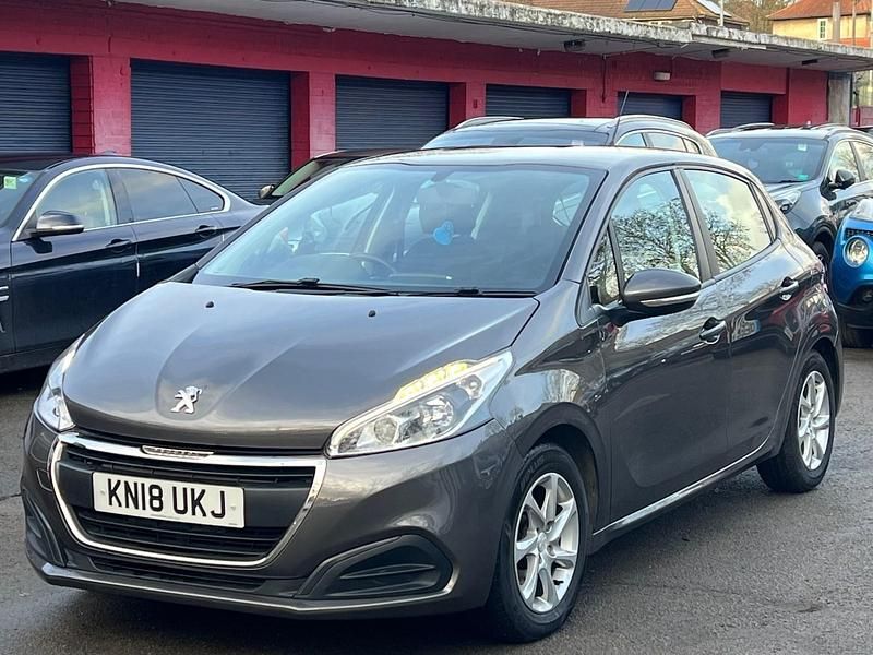 Used Peugeot 208 Active 82 HP (60 kW) 2018 Grey Hatchback