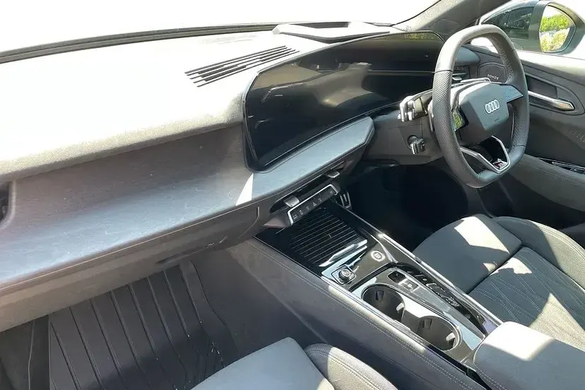New Audi Q3 Comfort 268 HP (197 kW) 2026 Daytona grey SUV