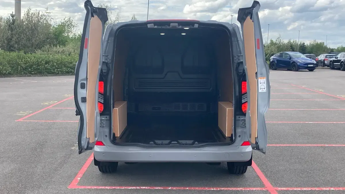 Begagnad Ford Transit Custom Limited 232 HK (170 kW) 2025 Van
