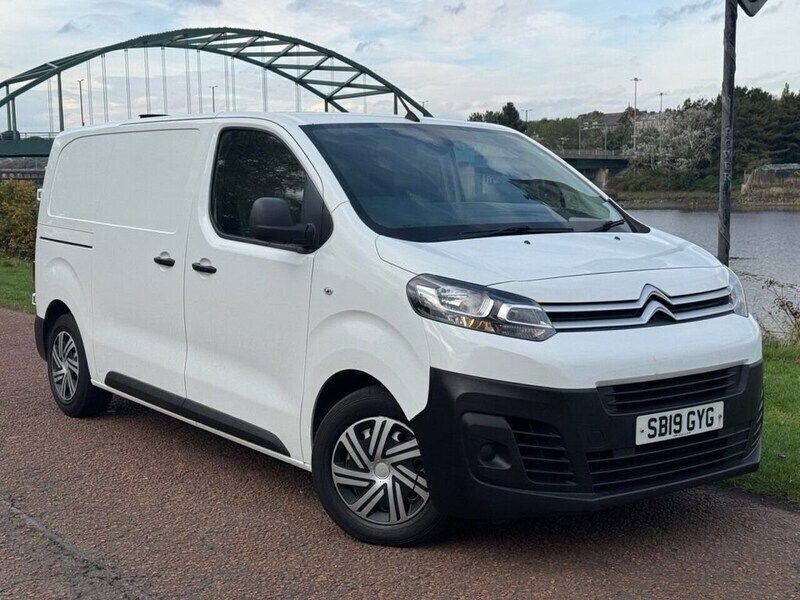White Used 2019 Citroën Dispatch MPV | £8,999 (Fair price) - Image 1/4