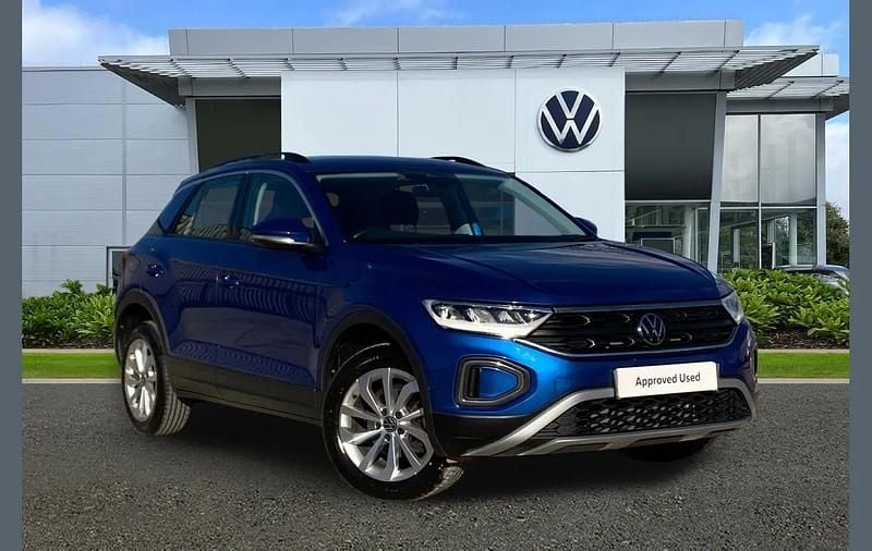 Used VW T-Roc Life 150 HP (110 kW) 2023 Blue SUV