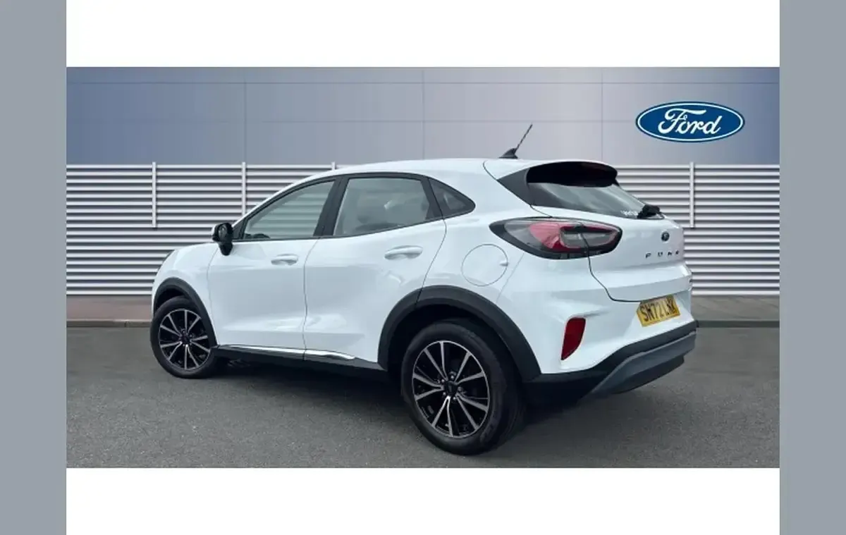 Used Ford Puma Titanium 125 HP (91 kW) 2023 White SUV