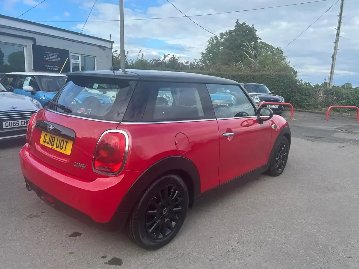Usado Mini Cooper Hatch 2018 Vermelho Citadino