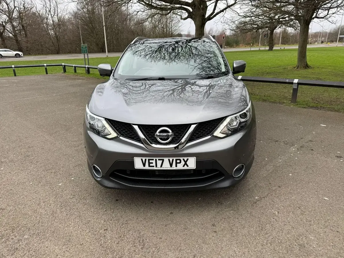Used Nissan Qashqai Tekna 130 HP (95 kW) 2017 Grey SUV