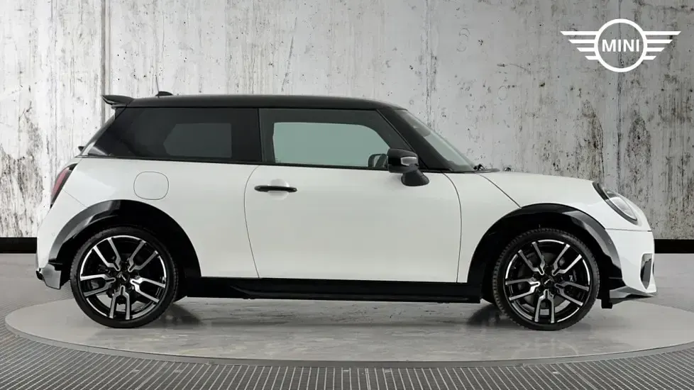Used Mini Cooper S Hatch 201 HP (147 kW) 2024 White Hatchback
