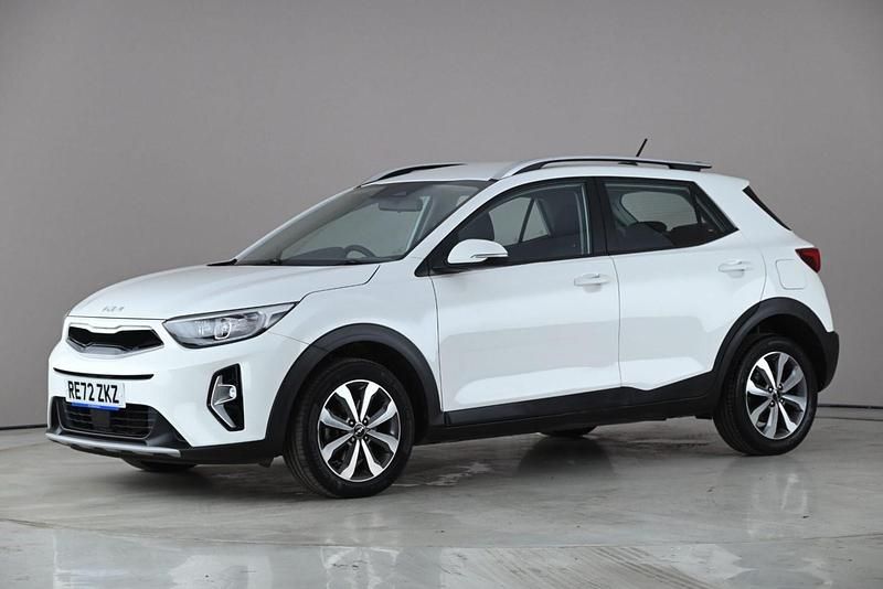 Used Kia Stonic 100 HP (73 kW) 2022 White SUV