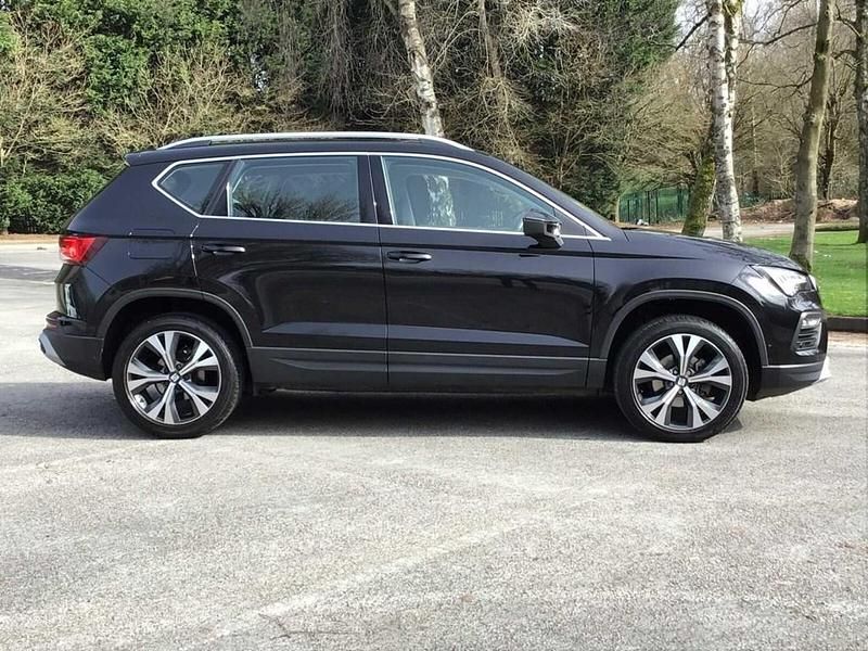 Begagnad Seat Ateca Ecomotive 2023 Svart SUV