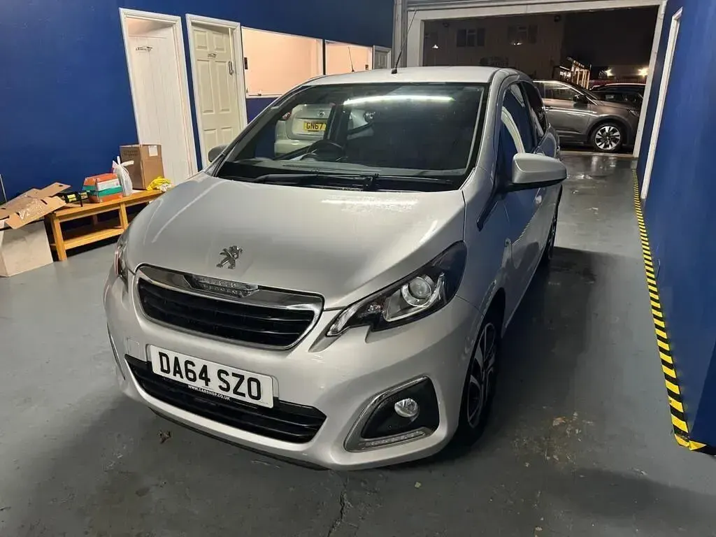 Used Peugeot 108 Allure 82 HP (60 kW) 2014 Silver Hatchback