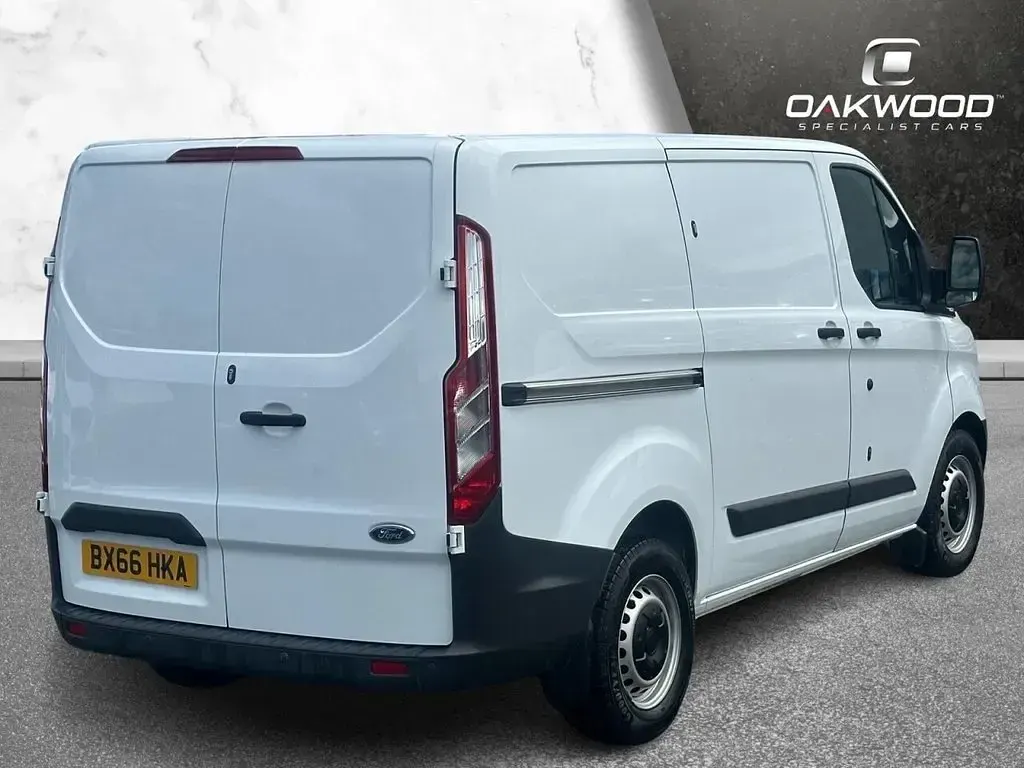 Used Ford Transit Custom 130 HP (95 kW) 2017 White Van