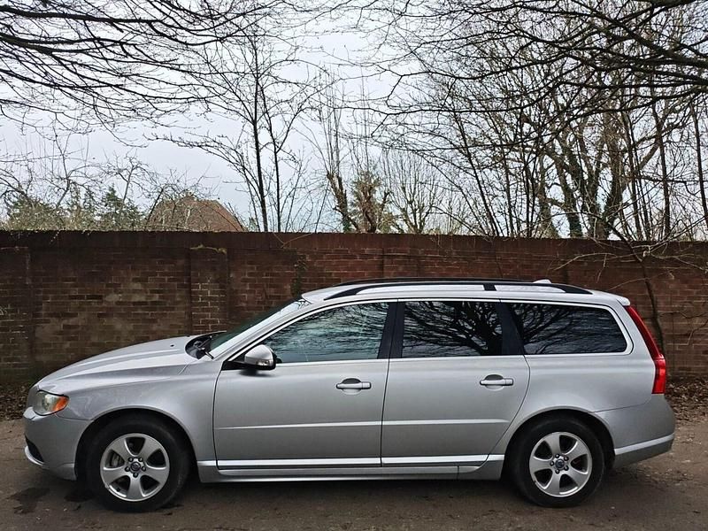 Used Volvo V70 SE 2025 Silver Estate