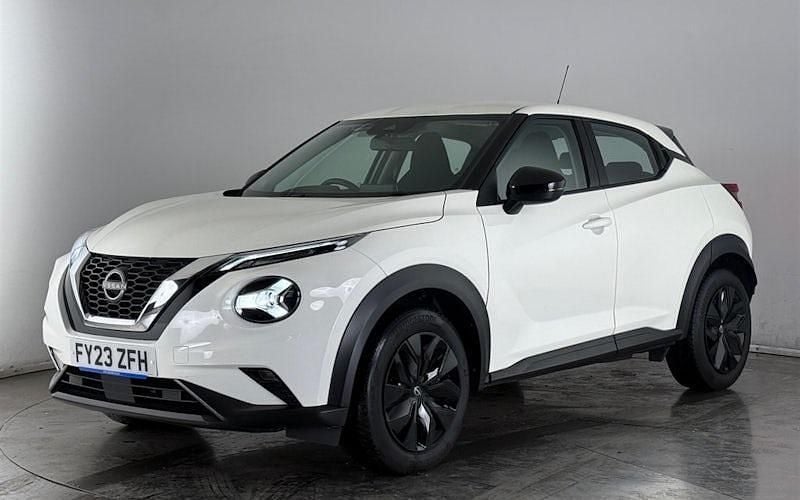 Used Nissan Juke Acenta 114 HP (83 kW) 2023 White SUV