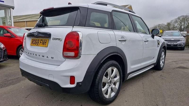 Used Mini Cooper S 224 HP (164 kW) 2018 White Hatchback