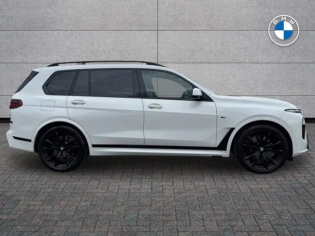 Used BMW X7 M Sport 347 HP (255 kW) 2022 White SUV