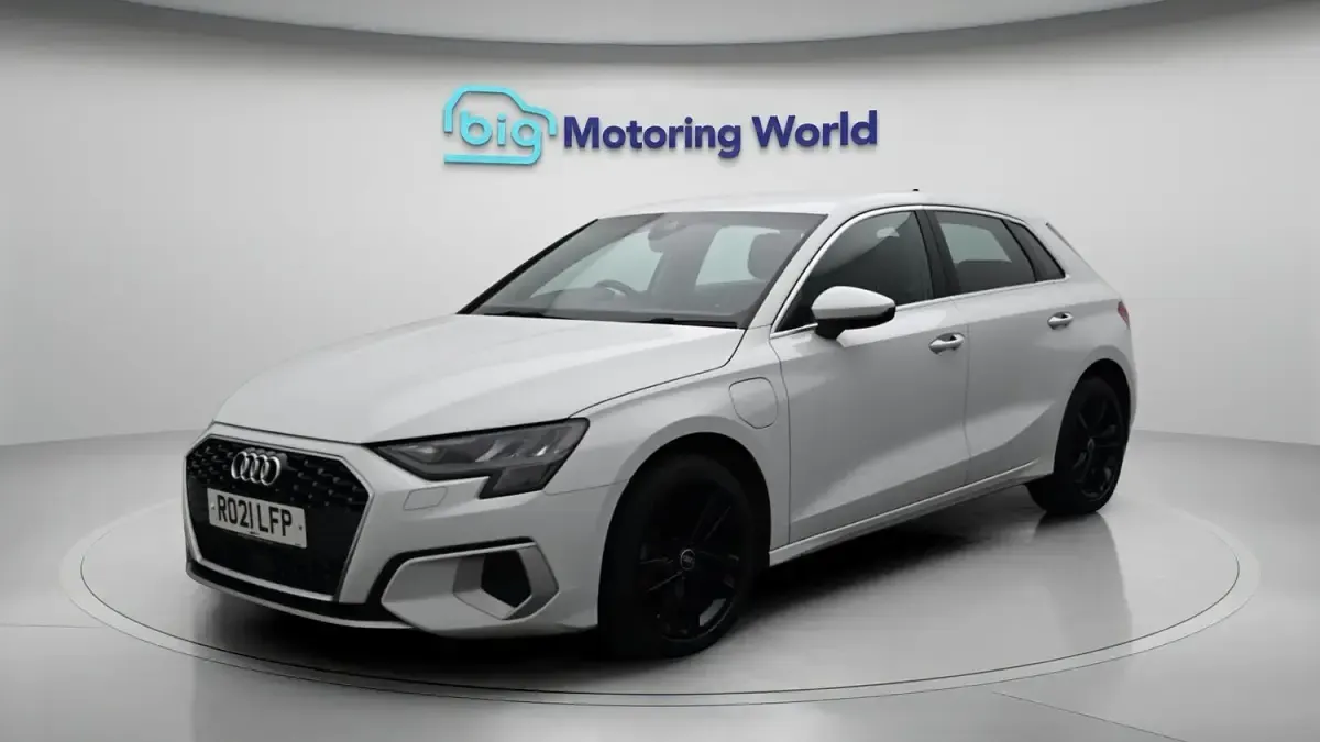 Used Audi A3 Sportback e-tron Sport 2021 White Hatchback