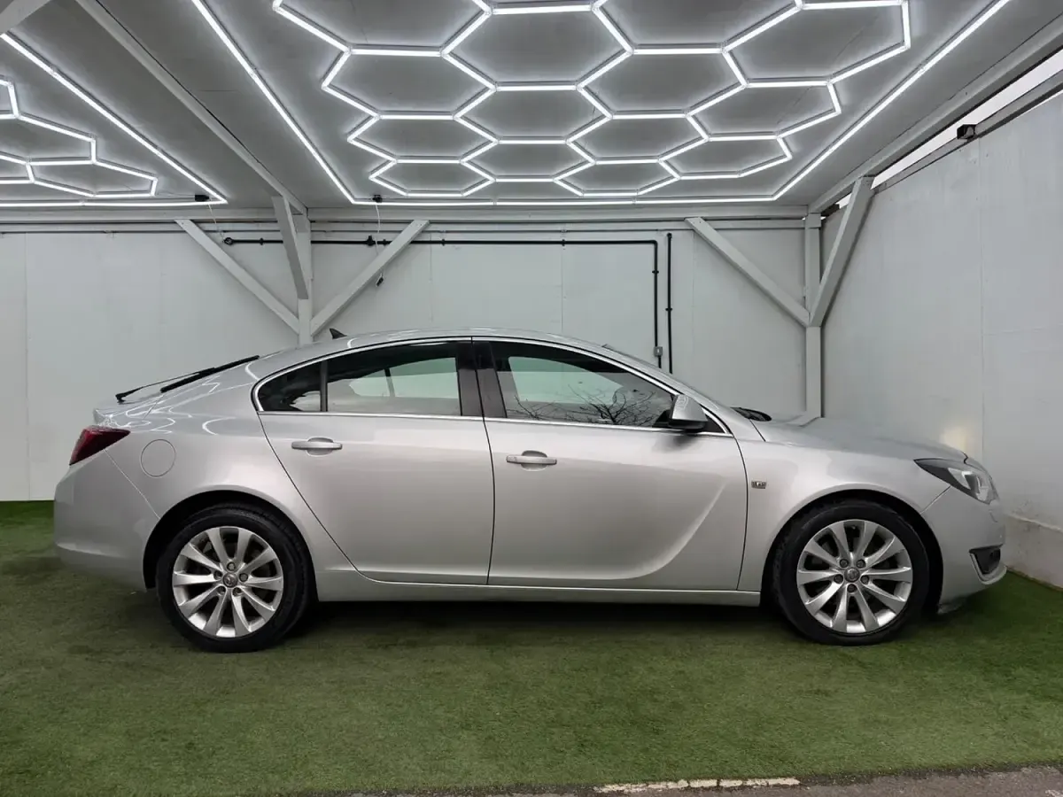 Used Vauxhall Insignia Elite 163 HP (119 kW) 2014 Silver Hatchback
