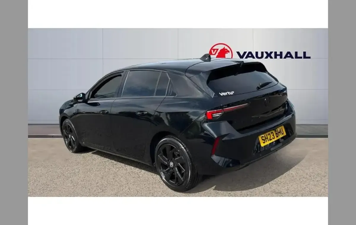 Used Vauxhall Astra 130 HP (95 kW) 2023 Black Hatchback