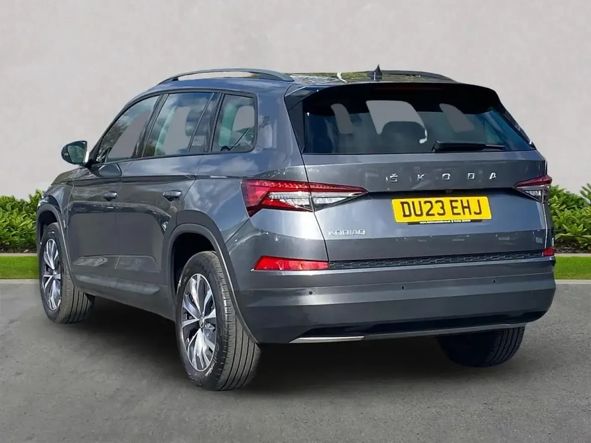 Second-hand Skoda Kodiaq SE Drive 147 CP (108 kW) 2023 Gri SUV