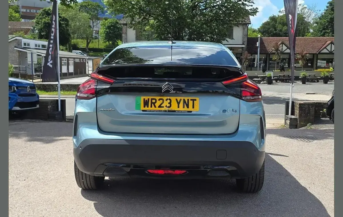 Used Citroën e-C4 Shine 100 kW (136 HP) 2023 Blue Hatchback
