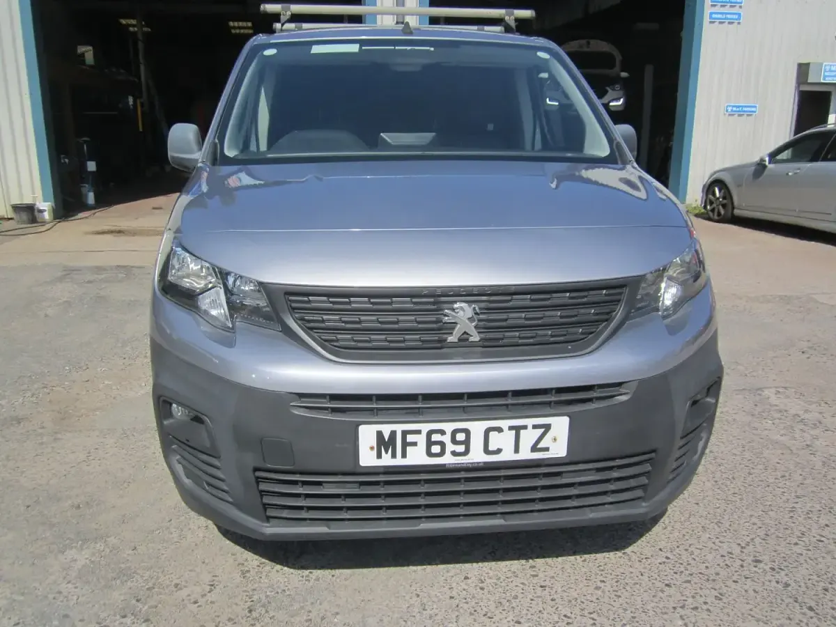 Used Peugeot Partner 2019 Grey MPV