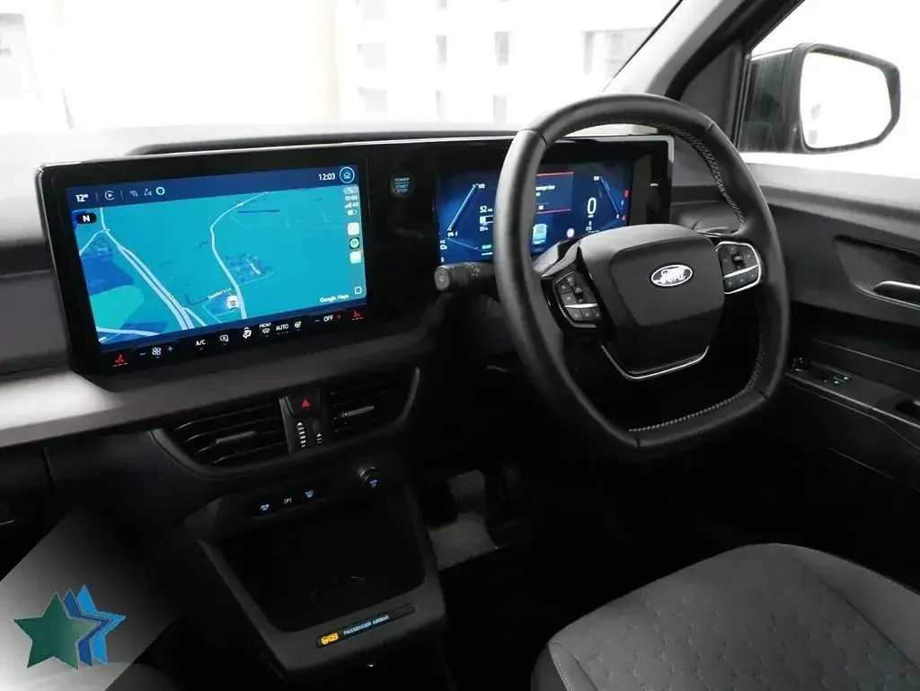 Begagnad Ford Transit Limited 100 kW (136 HK) 2025 Svart Van