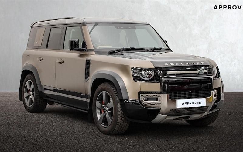 Used 2024 Land Rover Defender SUV | £58,995 (Good price) - Image 1/4