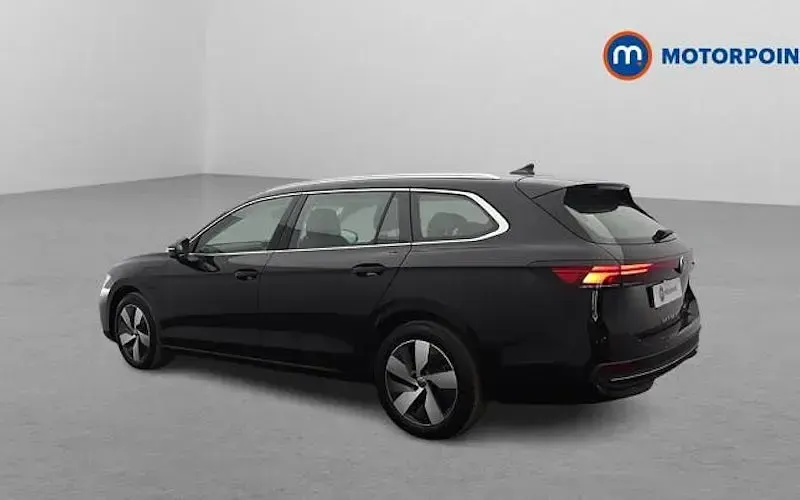 Usado VW Passat Life 204 HP (150 kW) 2025 Preto Carrinha