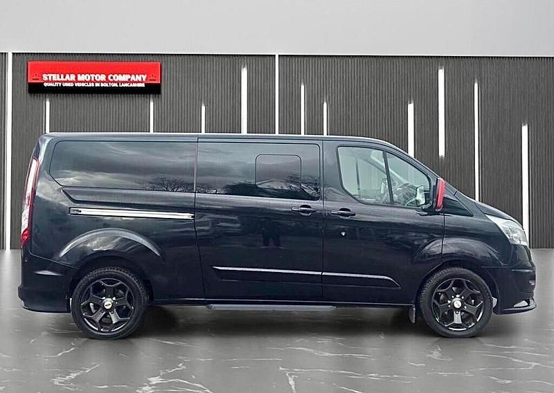 Used Ford Tourneo Limited 125 HP (91 kW) 2014 Black MPV