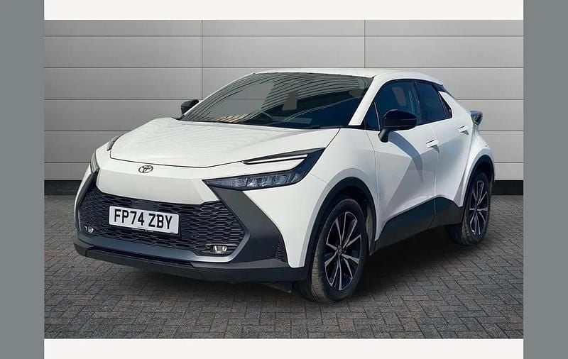 Used Toyota C-HR Design 223 HP (164 kW) 2024 White SUV