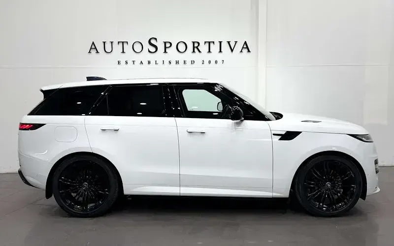 Used Land Rover Range Rover Sport SE Dynamic 300 HP (220 kW) 2026 SUV